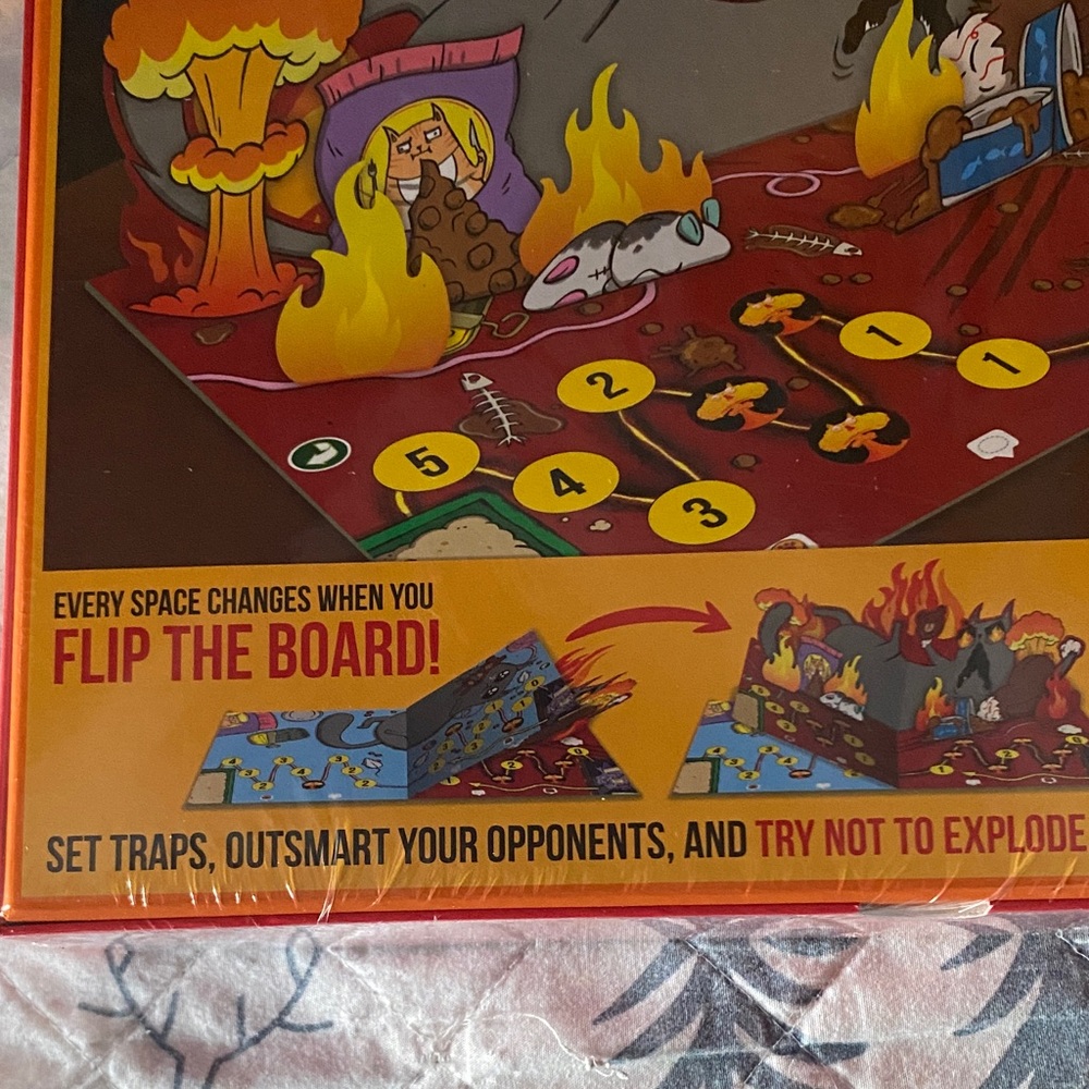 Exploding Kittens Board Game - Red - Picture 6 of 8